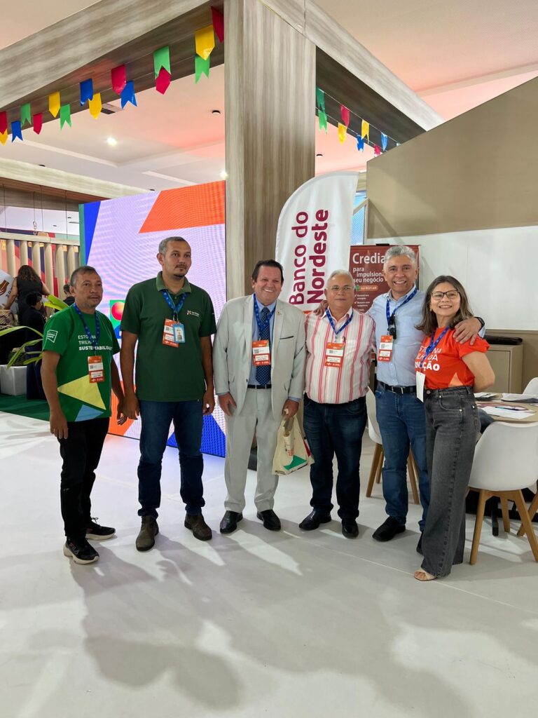 Olimpio Oliveira destaca importância do Centro de Convenções e da Feira do Empreendedor