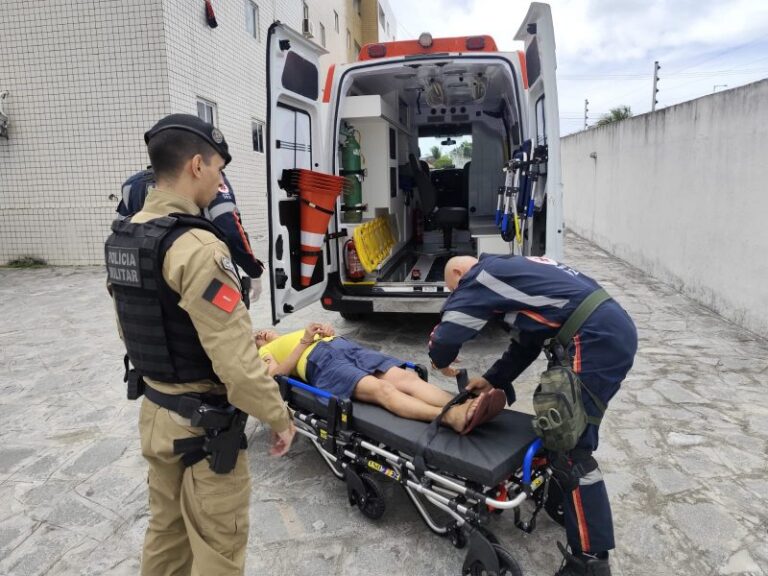 Mulher mantém neta de 1 ano refém durante surto em João Pessoa
