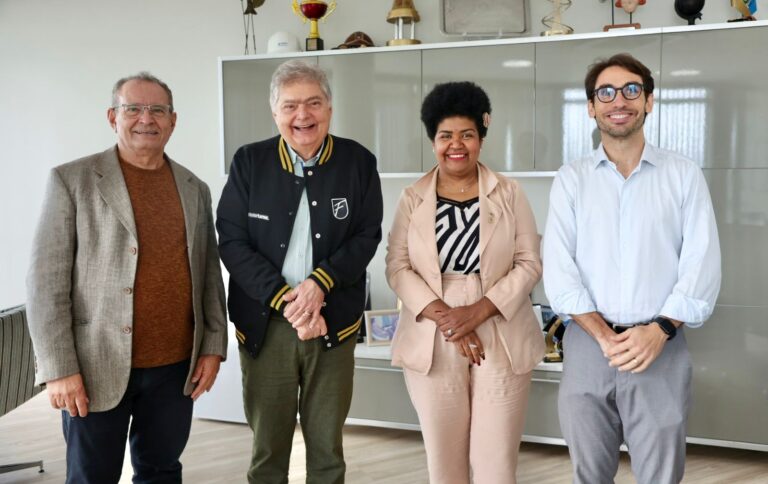 Vereadora Jô Oliveira (PCdoB) e Dr.Dalton Gadelha, discutem desafios da saúde em Campina Grande