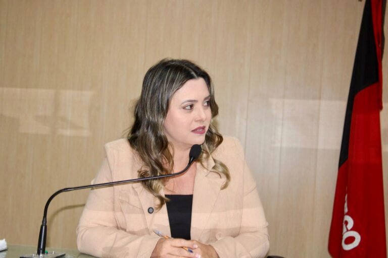 Após cobrança pública, projetos de Waléria Assunção começam a ser sancionados e três se tornaram lei municipal