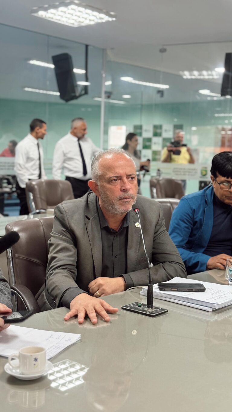 Vereador Anderson Pila formalizará denúncia no Ministério da Saúde sobre atraso nos pagamentos de servidores da saúde de Campina Grande