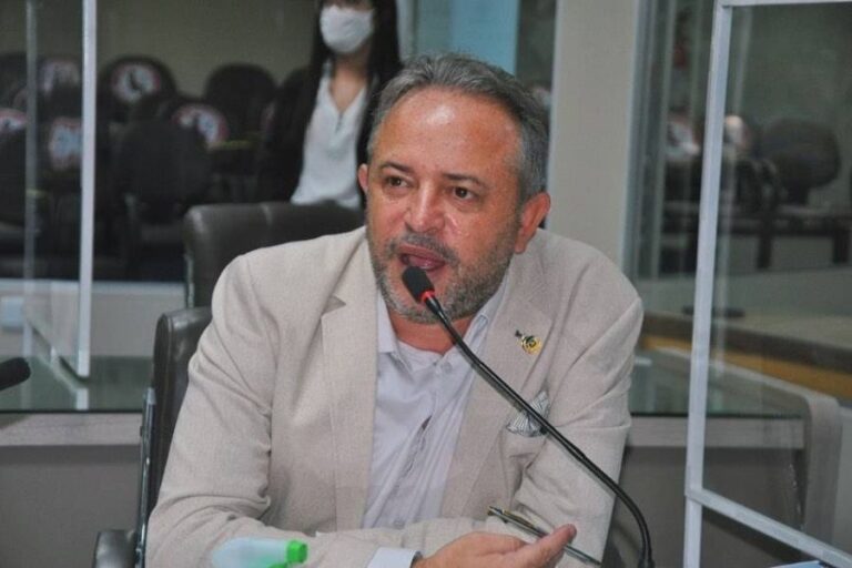 Anderson Pila acusa Bruno de agir na “surdina” e prefeito ameaça contar segredos do vereador