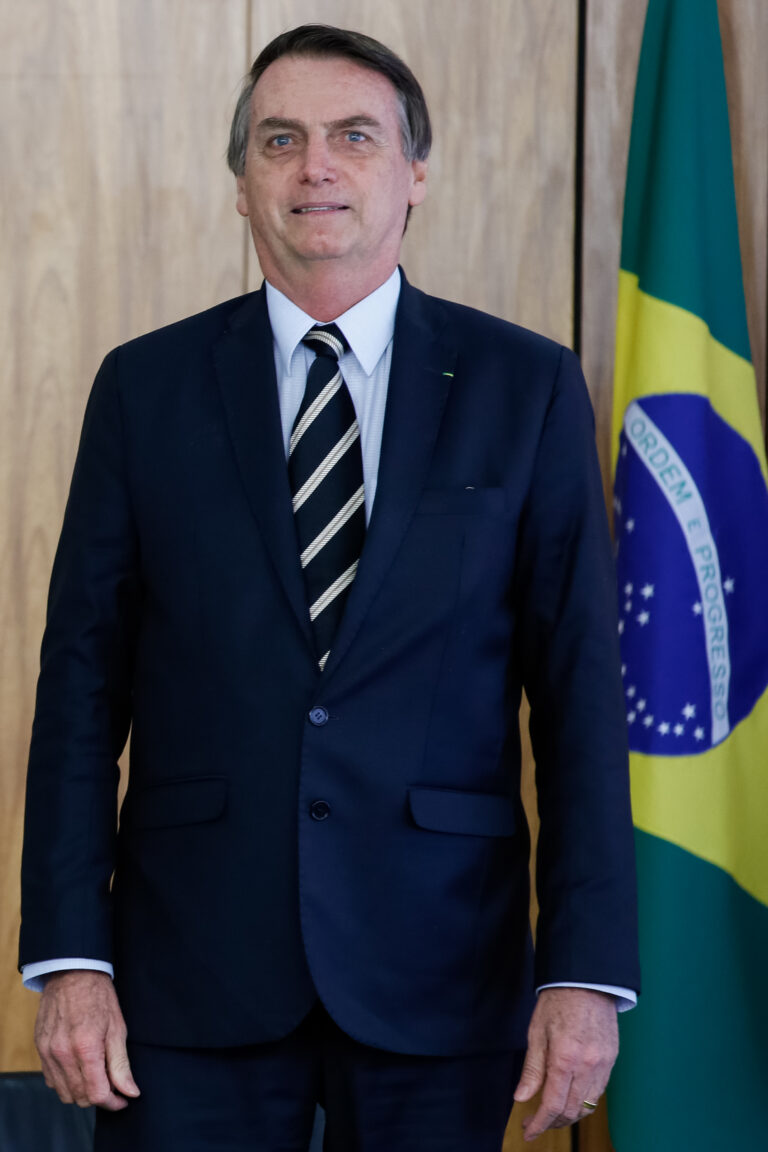 Moraes autoriza Bolsonaro a passar por cirurgia de hérnia no dia de Natal