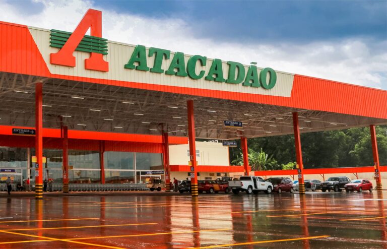 Procon multa Atacadão em R$ 25 mil por filas excessivas em Campina Grande