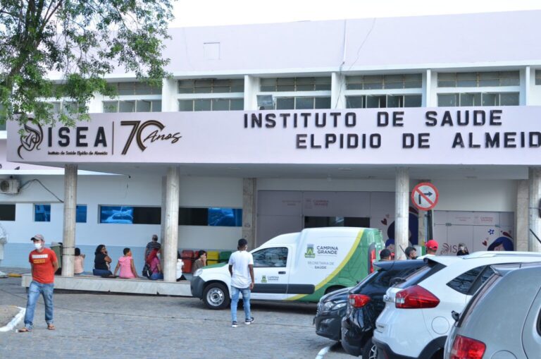 Bebê de um mês morre sufocado após dormir com os pais em Campina Grande