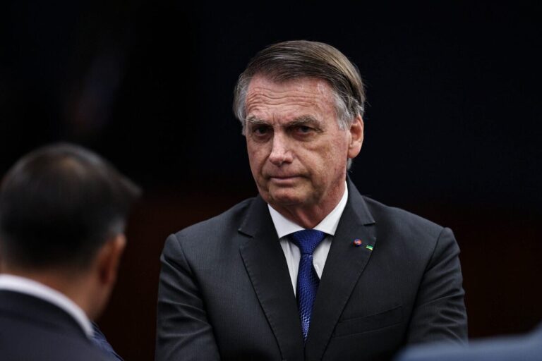 Moraes determina a transferência de Jair Bolsonaro para a Papudinha