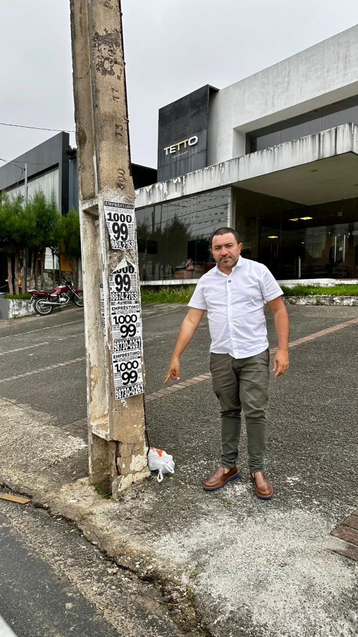 Há seis meses, vereador já alertava para risco de queda de postes em Campina Grande