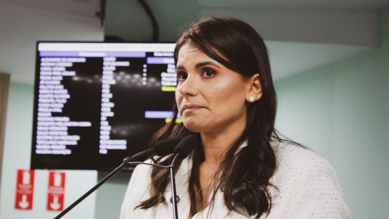 Vereadora Kallyna Dias destaca importância da Clipsi para a saúde de Campina Grande durante visita à unidade